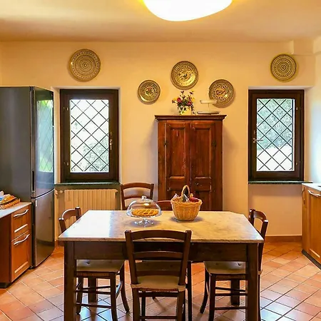 بيت للعطل Historic Among Olive Trees Near *