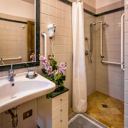 Historic Among Olive Trees Near بيت للعطل